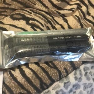 MOTD Cosmetics Manifest Face Brush Set  New/Never opened